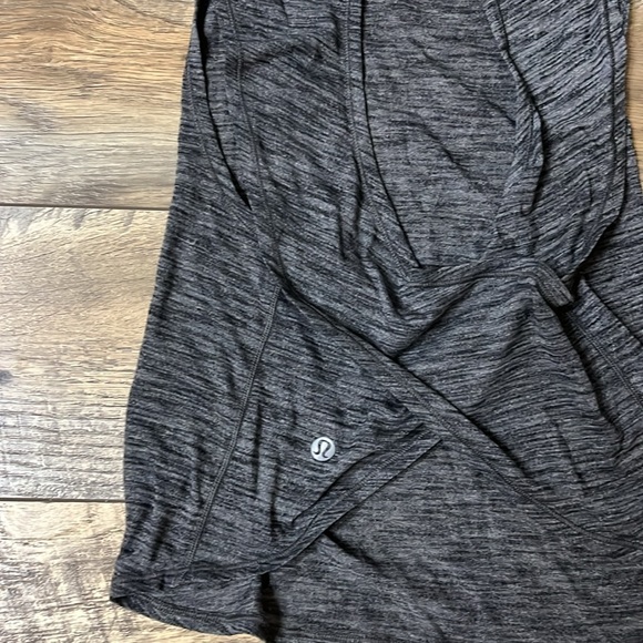 Lululemon tank - Picture 3 of 3